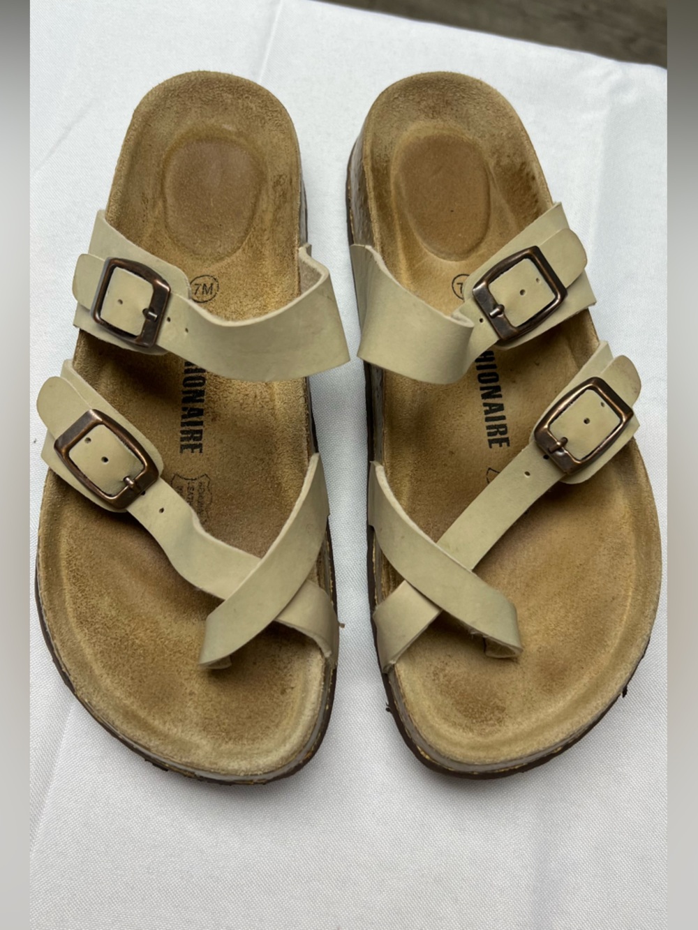 Monnaire Women's Cream Double-Buckle Crisscross Comfort Sandal